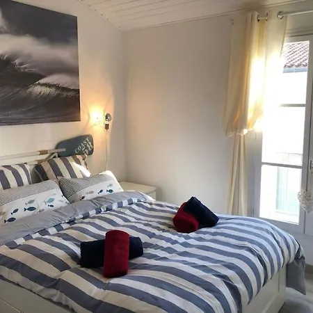 St Martin Apt With Aircon, Car Park & Swimming Pool Across Street,Access To Shared Garden Area Saint-Martin-de-Re Exterior photo